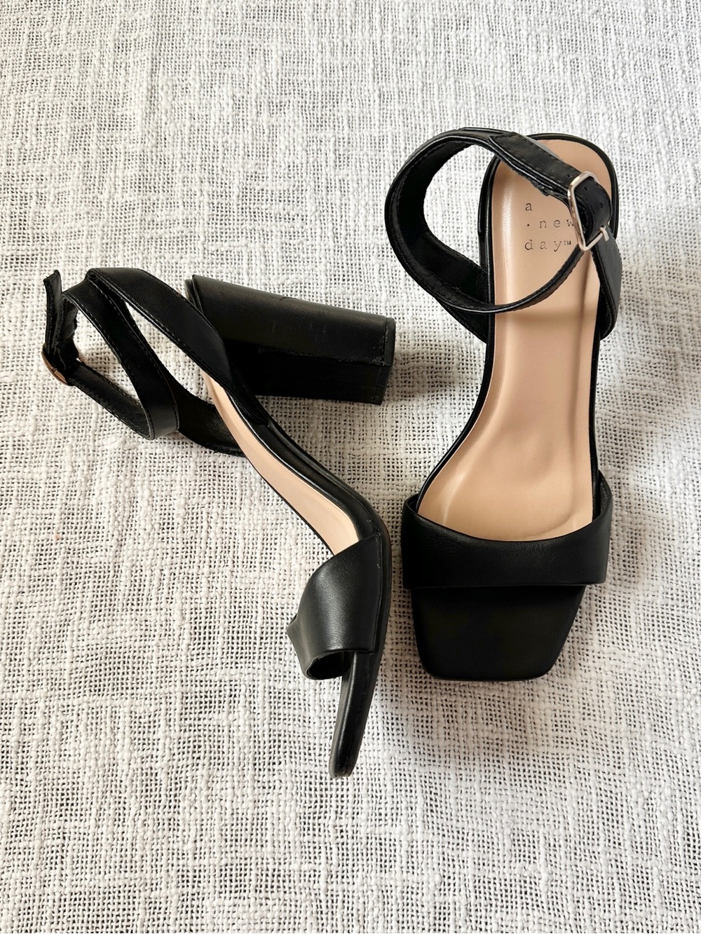 A New Day by Target Block Square Toe Strappy Heel 🖤 Size 9